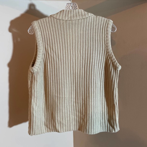 Carolina Colours Women’s Sz M Tan Zip Up Vest - Picture 3 of 5